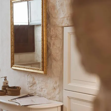 别墅 Trullo 100 Passi 阿尔贝罗贝洛