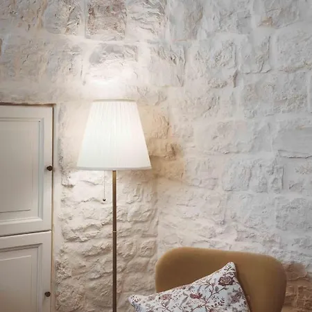 Trullo 100 Passi 알베르벨로